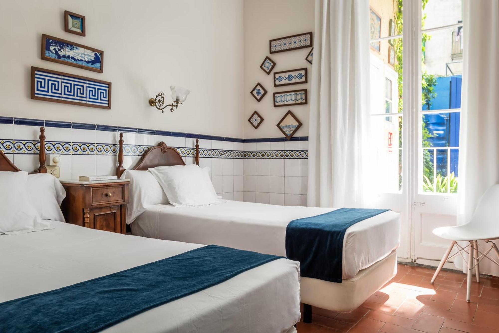 Hotel Medium Renaixenca Sitges Esterno foto