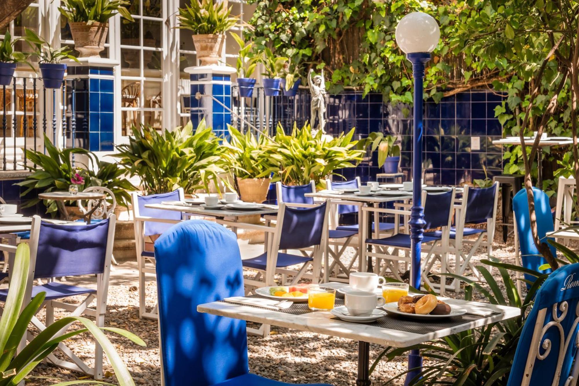 Hotel Medium Renaixenca Sitges Esterno foto