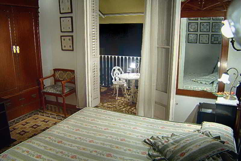 Hotel Medium Renaixenca Sitges Esterno foto