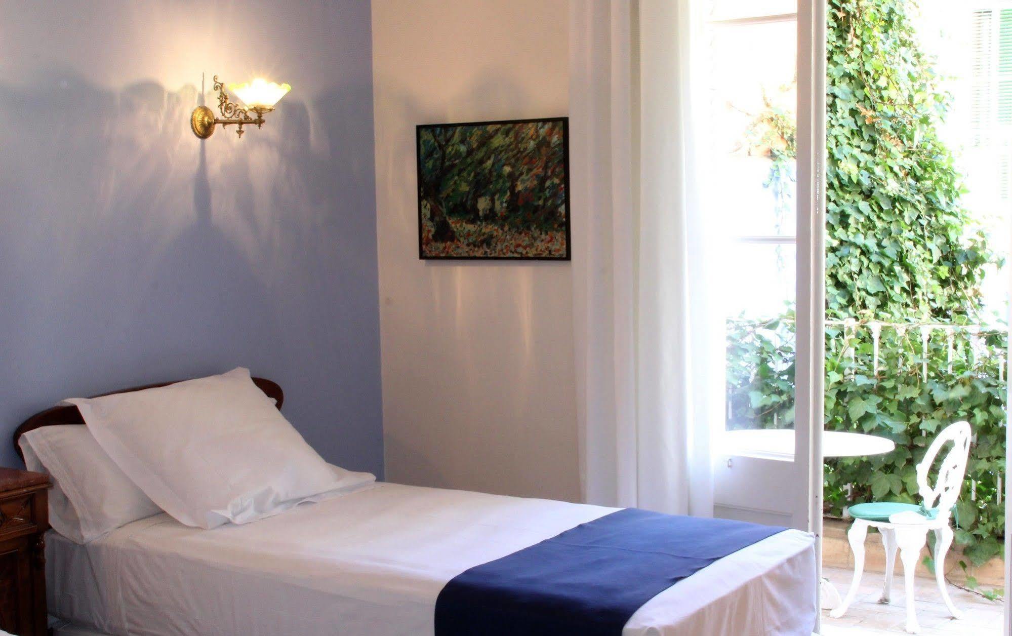 Hotel Medium Renaixenca Sitges Esterno foto
