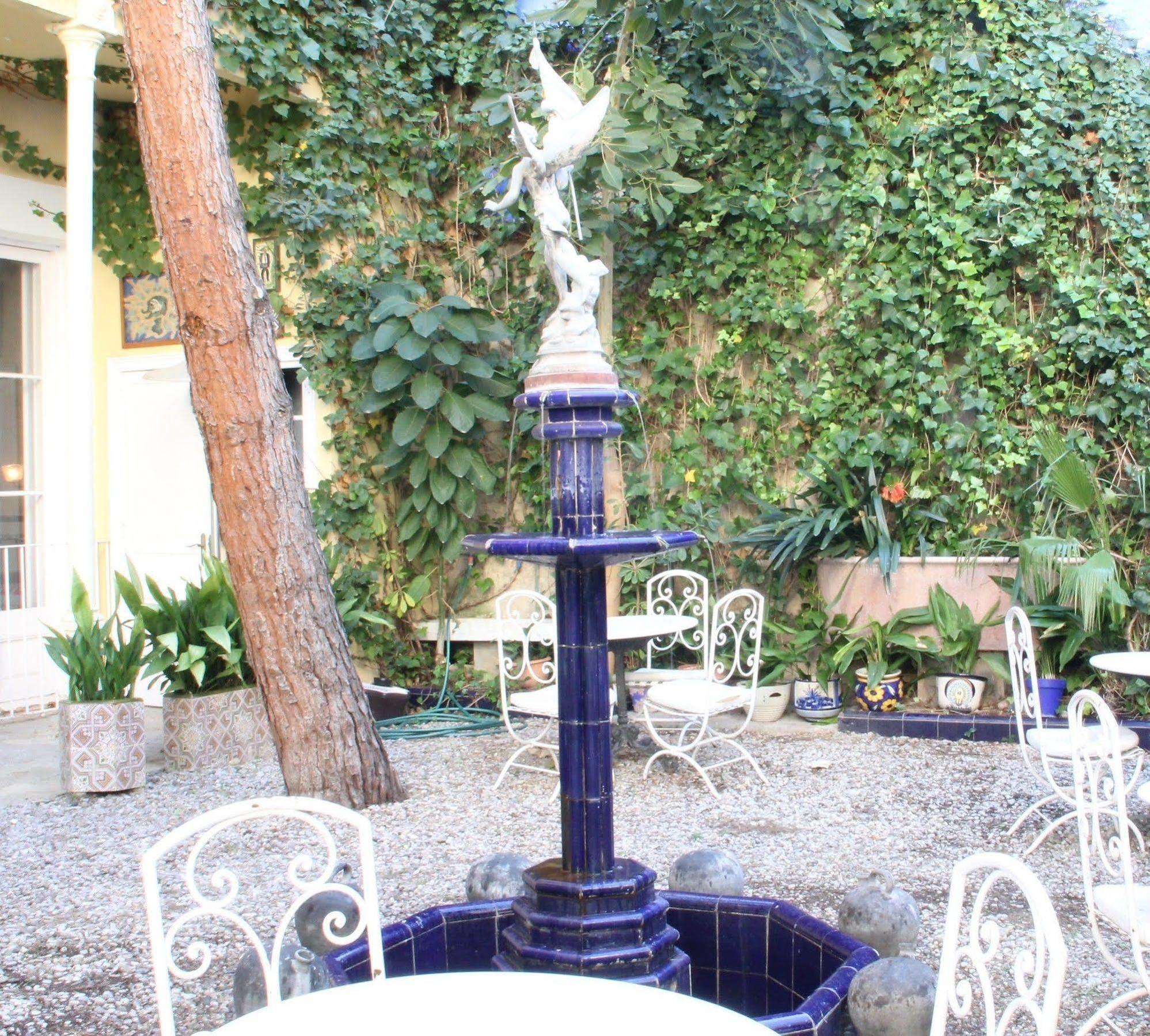 Hotel Medium Renaixenca Sitges Esterno foto